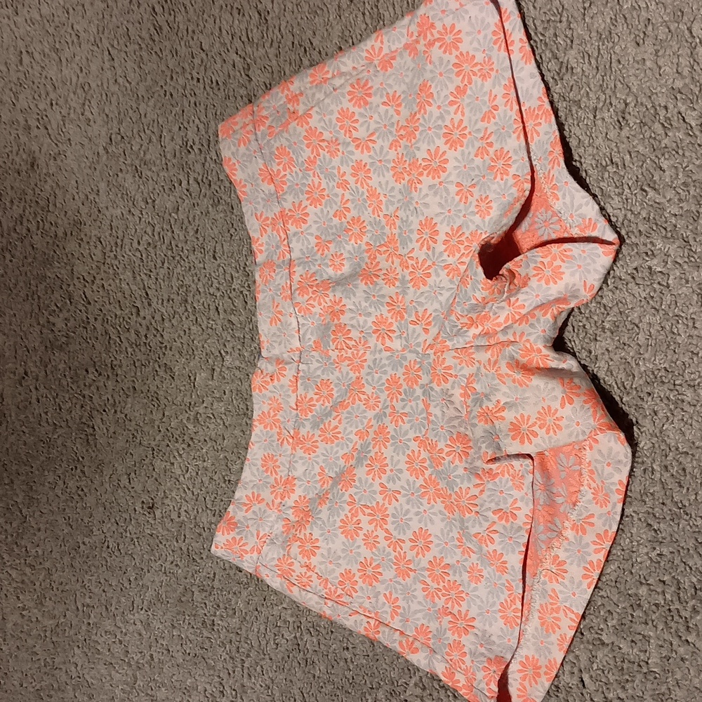 Banana Republic shorts - Picture 2 of 7